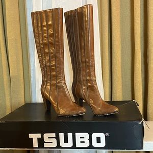 Tsubo Messala Tall Stitched Ridged Heeled Boot